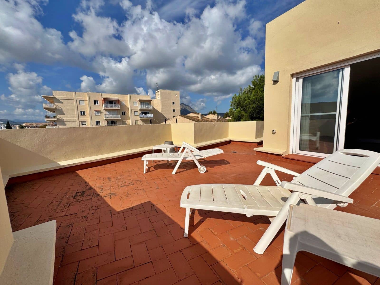 3 quarto Apartamento para arrendar em Javea / Xabia com piscina garagem - 1 300 € (Ref: 9324814)