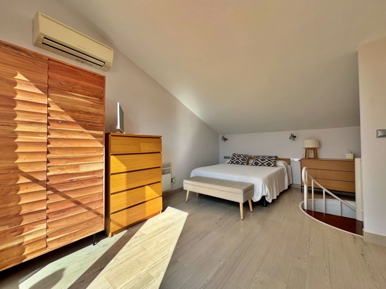 3 quarto Apartamento para arrendar em Javea / Xabia com piscina garagem - 1 300 € (Ref: 9324814)