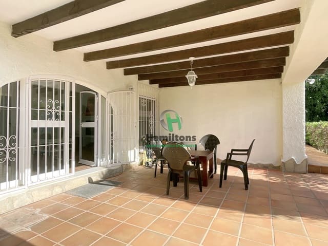5 soverom Villa til salgs i Moraira, Teulada-Moraira med svømmebasseng garasje - € 770 000 (Ref: 9325429)