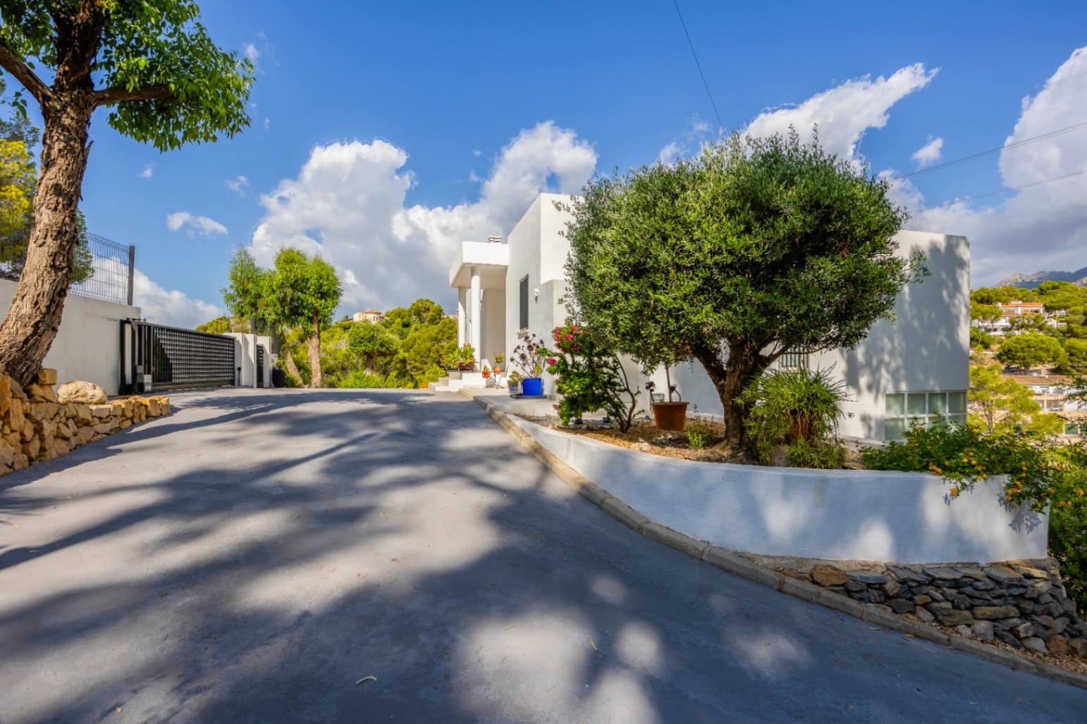 4 bedroom Villa for sale in Altea la Vella with pool garage - € 1,295,000 (Ref: 9328335)