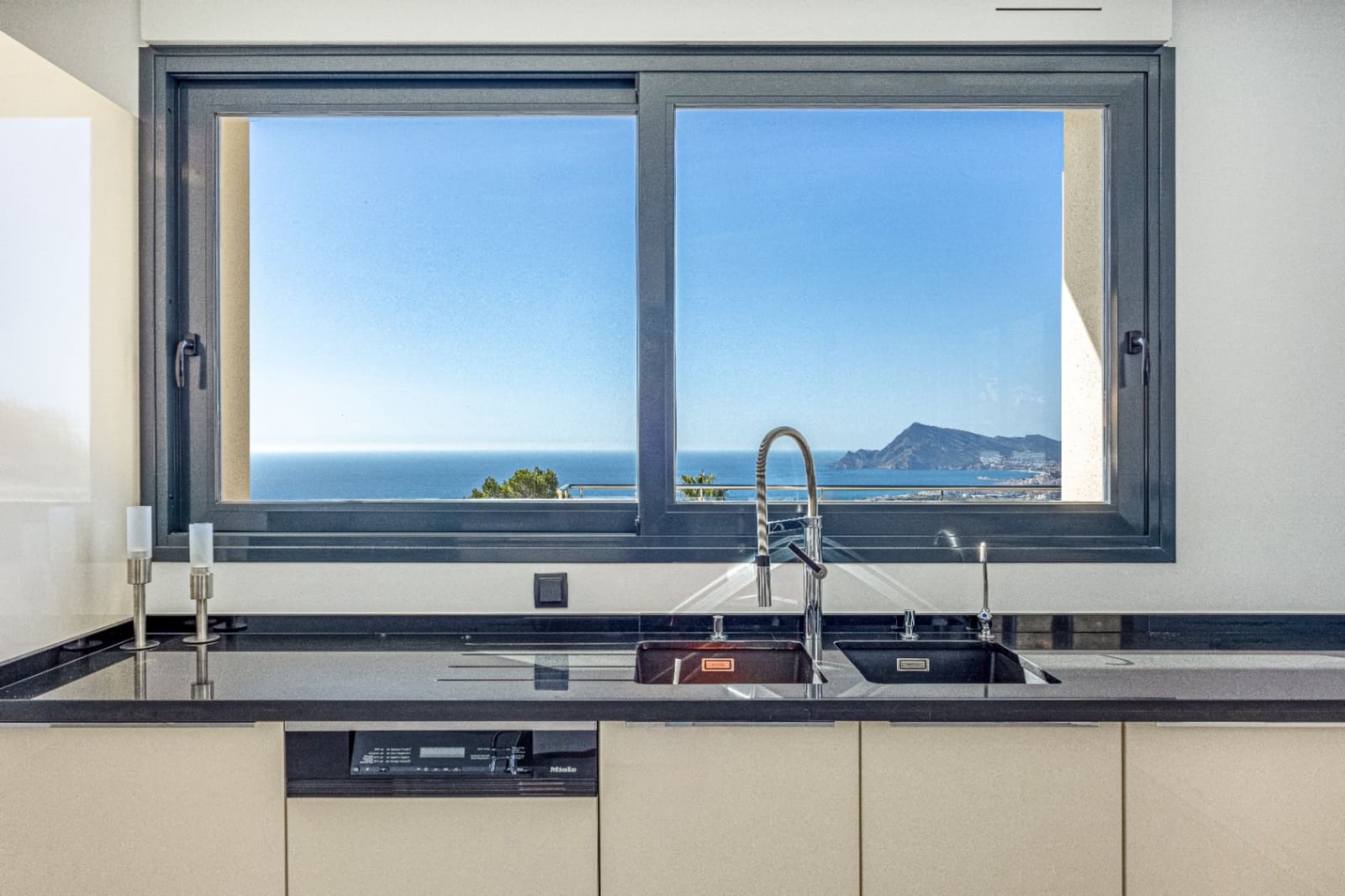 5 sypialnia Willa na sprzedaż w Altea la Vella z basenem garażem - 3 499 990 € (Ref: 9328337)