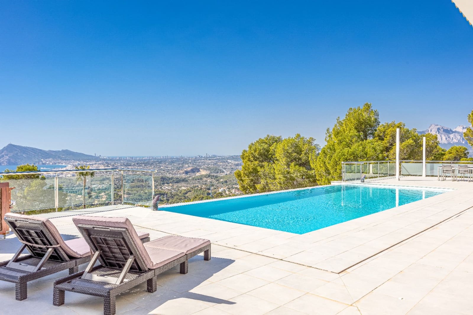 5 sypialnia Willa na sprzedaż w Altea la Vella z basenem garażem - 3 499 990 € (Ref: 9328337)