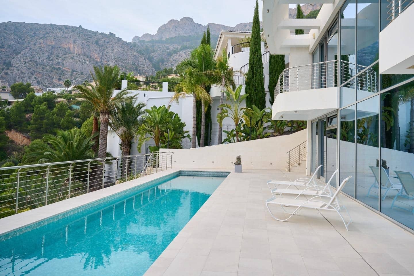 5 bedroom Villa for sale in Altea with pool garage - € 3,100,000 (Ref: 9328338)