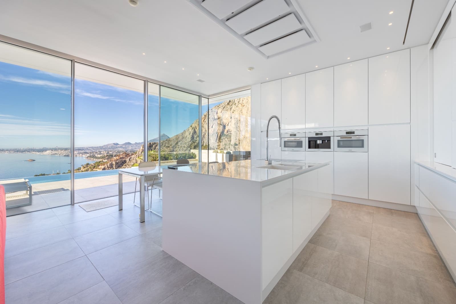 3 slaapkamer Villa te koop in Altea met zwembad garage - € 2.980.000 (Ref: 9328342)