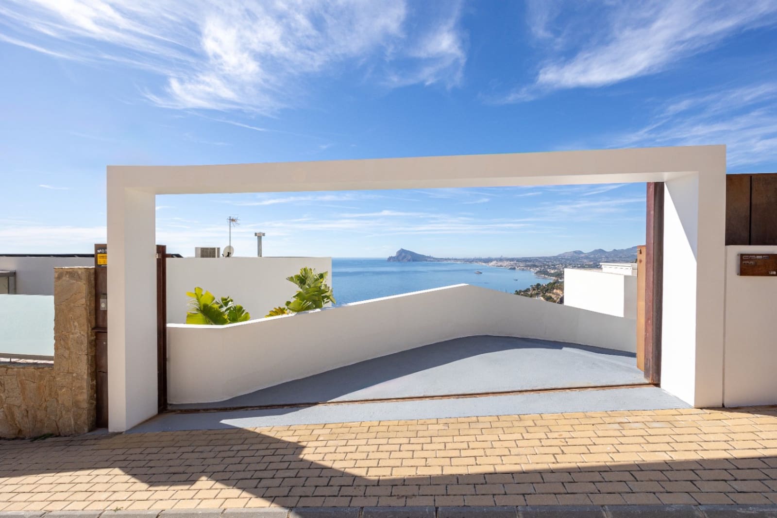 3 slaapkamer Villa te koop in Altea met zwembad garage - € 2.980.000 (Ref: 9328342)