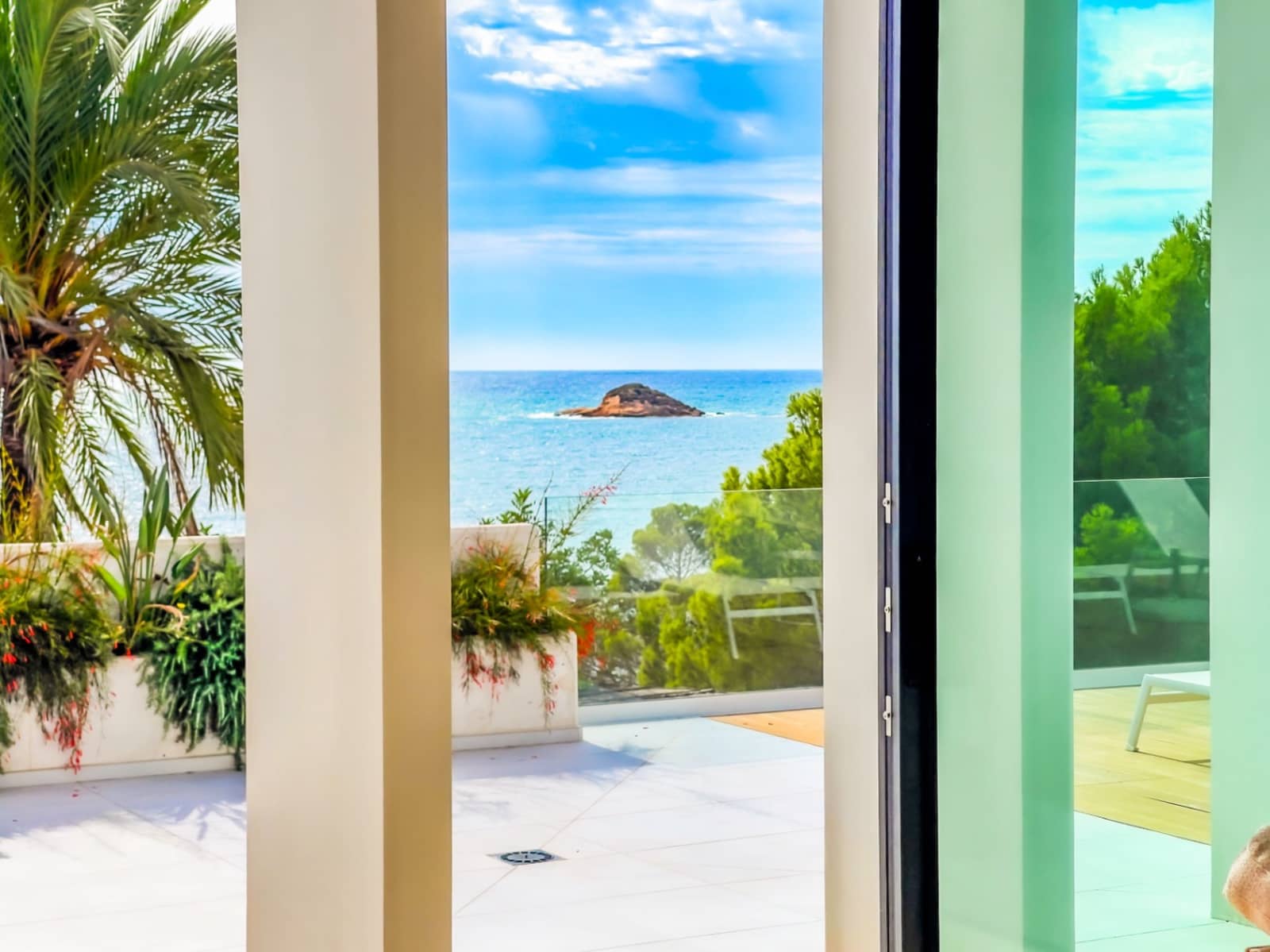 5 bedroom Villa for sale in Altea - € 4,700,000 (Ref: 9328343)