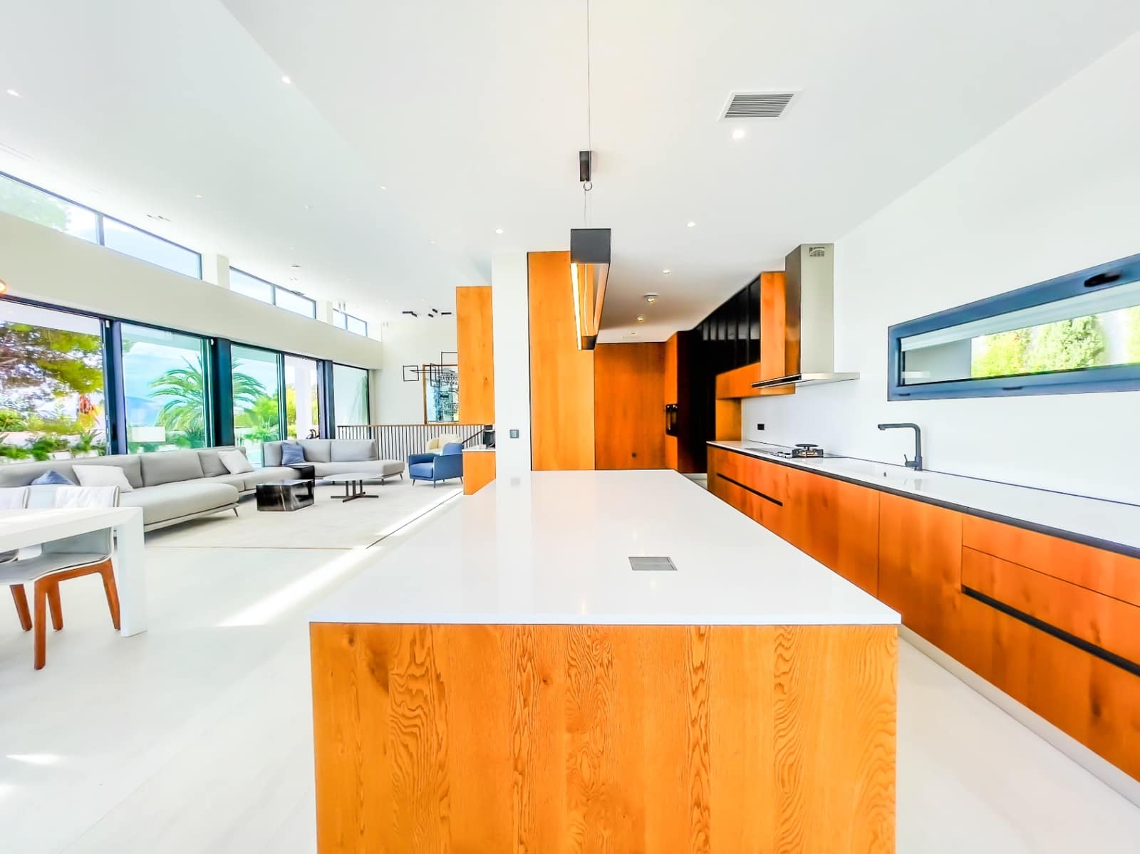 5 bedroom Villa for sale in Altea - € 4,700,000 (Ref: 9328343)