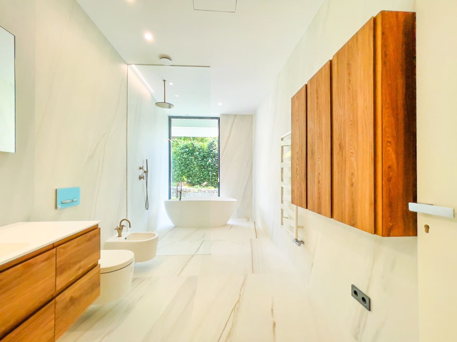 5 bedroom Villa for sale in Altea - € 4,700,000 (Ref: 9328343)