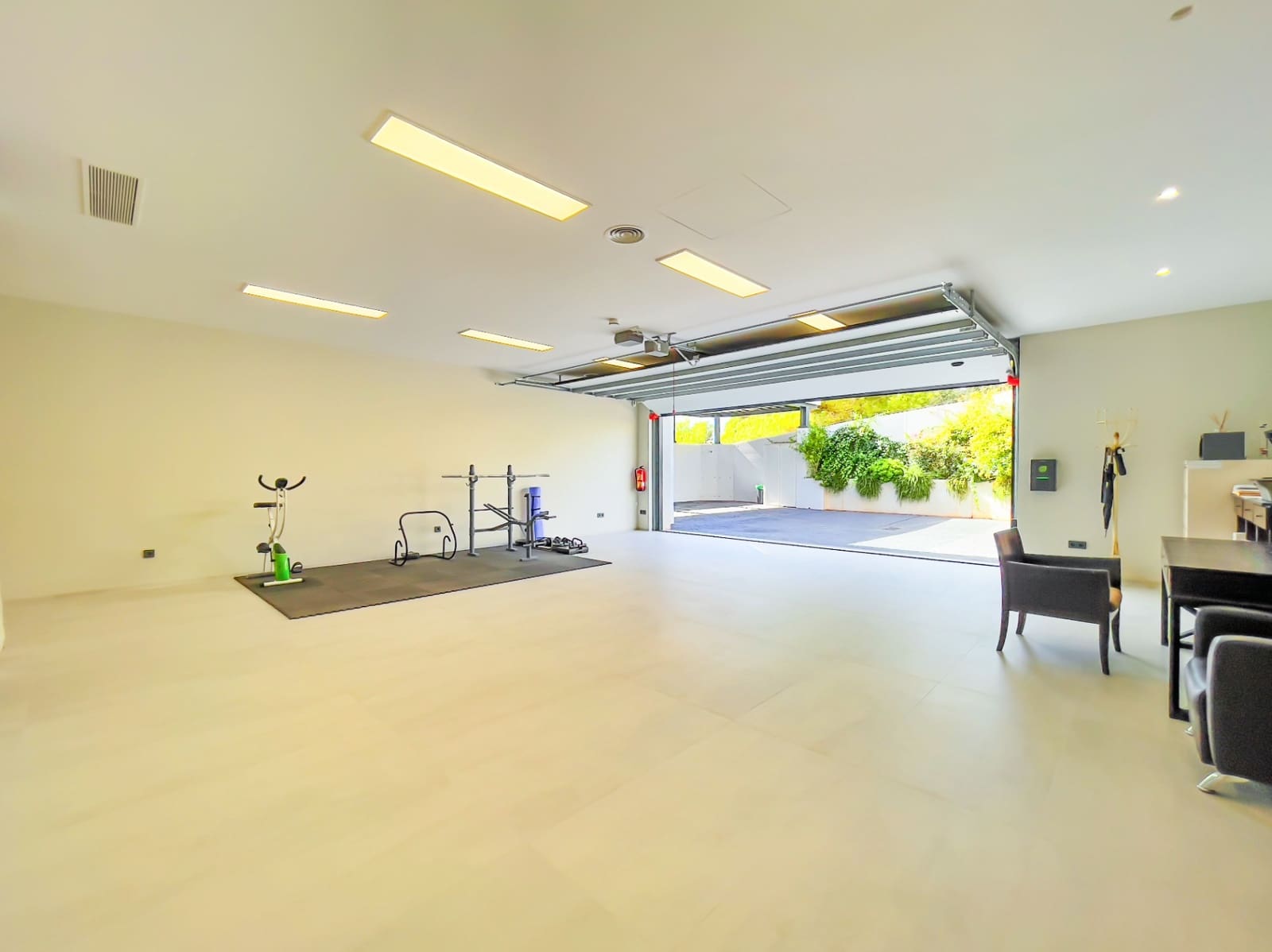 5 bedroom Villa for sale in Altea - € 4,700,000 (Ref: 9328343)