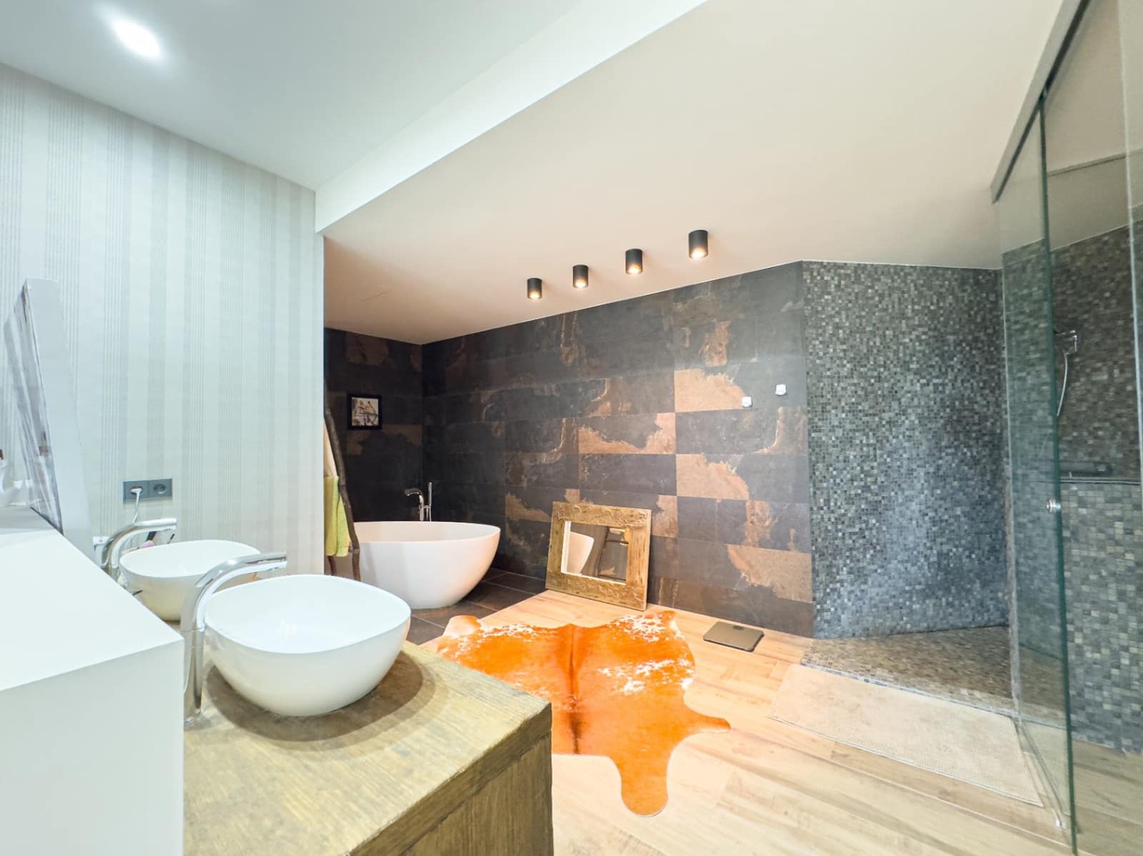 3 bedroom Villa for sale in Altea with pool garage - € 2,650,000 (Ref: 9328346)