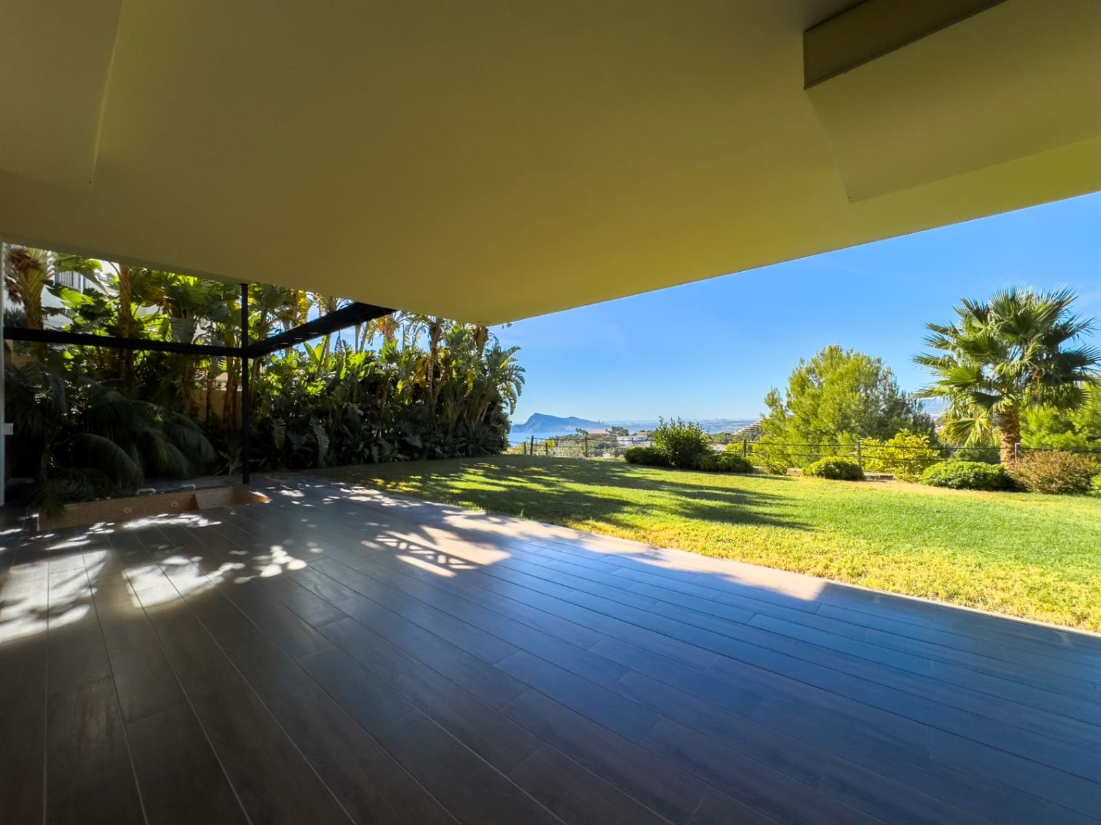 3 bedroom Villa for sale in Altea with pool garage - € 2,650,000 (Ref: 9328346)