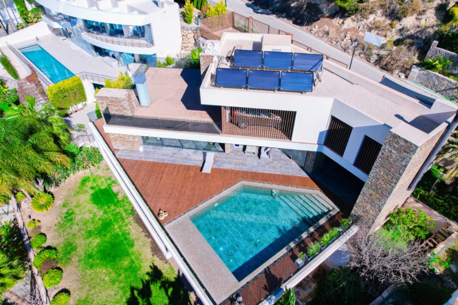 3 bedroom Villa for sale in Altea with pool garage - € 2,650,000 (Ref: 9328346)