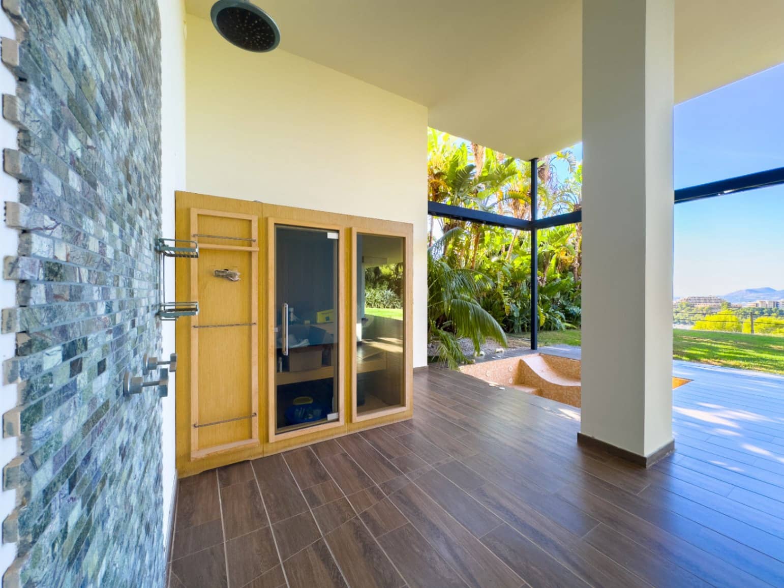 3 bedroom Villa for sale in Altea with pool garage - € 2,650,000 (Ref: 9328346)