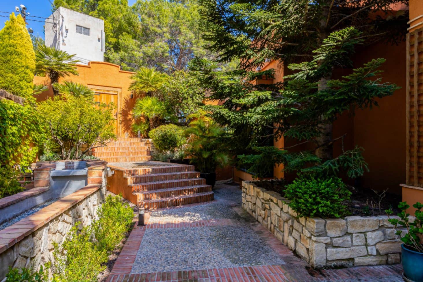 3 bedroom Villa for sale in Altea la Vella with pool garage - € 2,950,000 (Ref: 9328351)