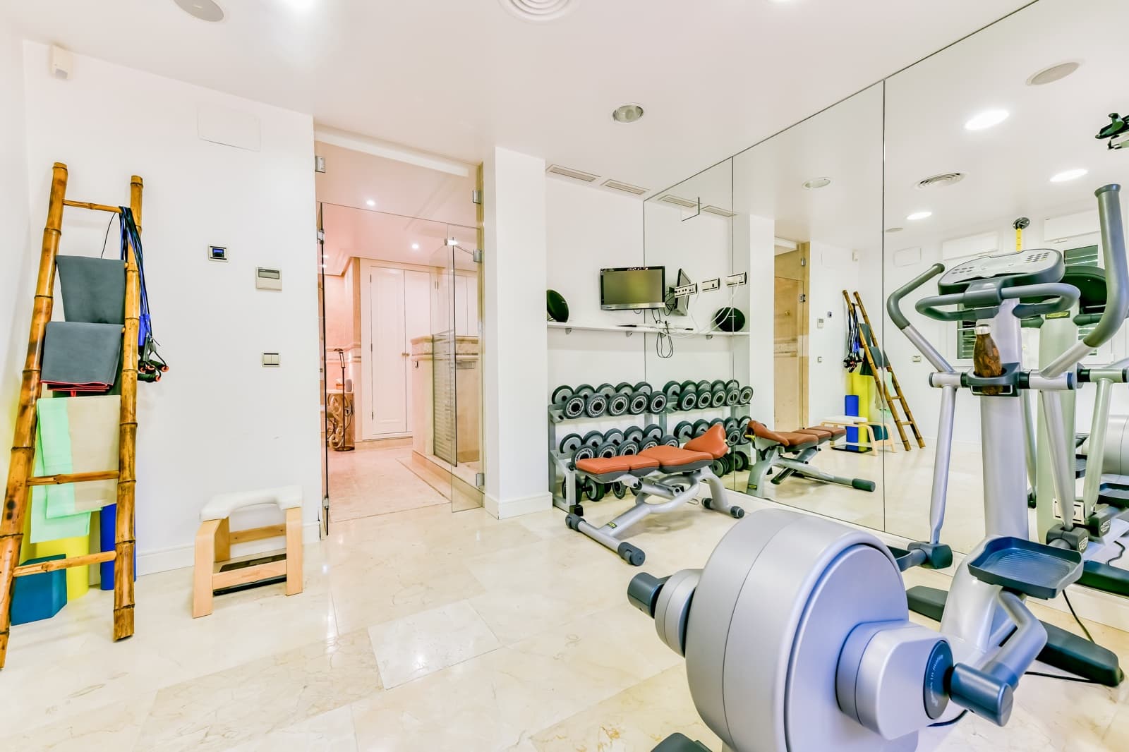 3 bedroom Villa for sale in Altea la Vella with pool garage - € 2,950,000 (Ref: 9328351)