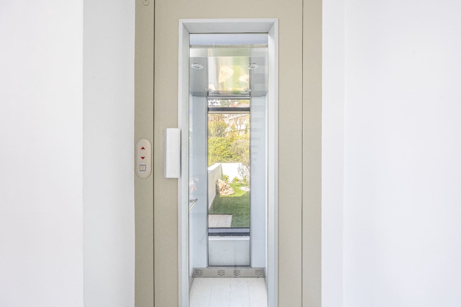 6 bedroom Villa for sale in Altea with pool garage - € 2,700,000 (Ref: 9328352)