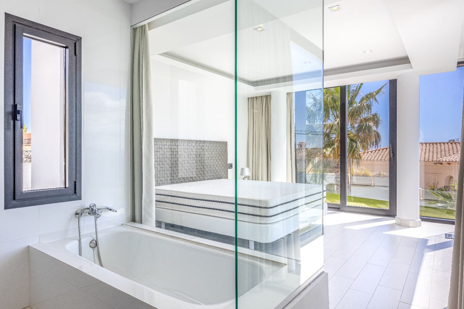 6 bedroom Villa for sale in Altea with pool garage - € 2,700,000 (Ref: 9328352)