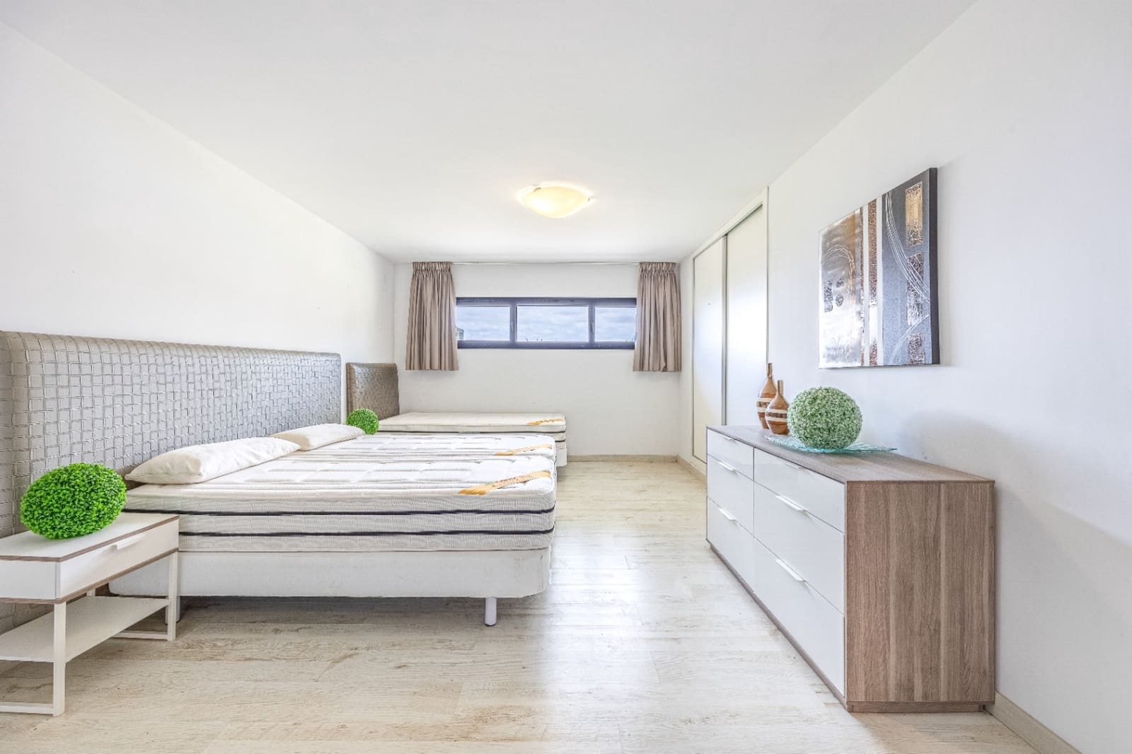 6 bedroom Villa for sale in Altea with pool garage - € 2,700,000 (Ref: 9328352)