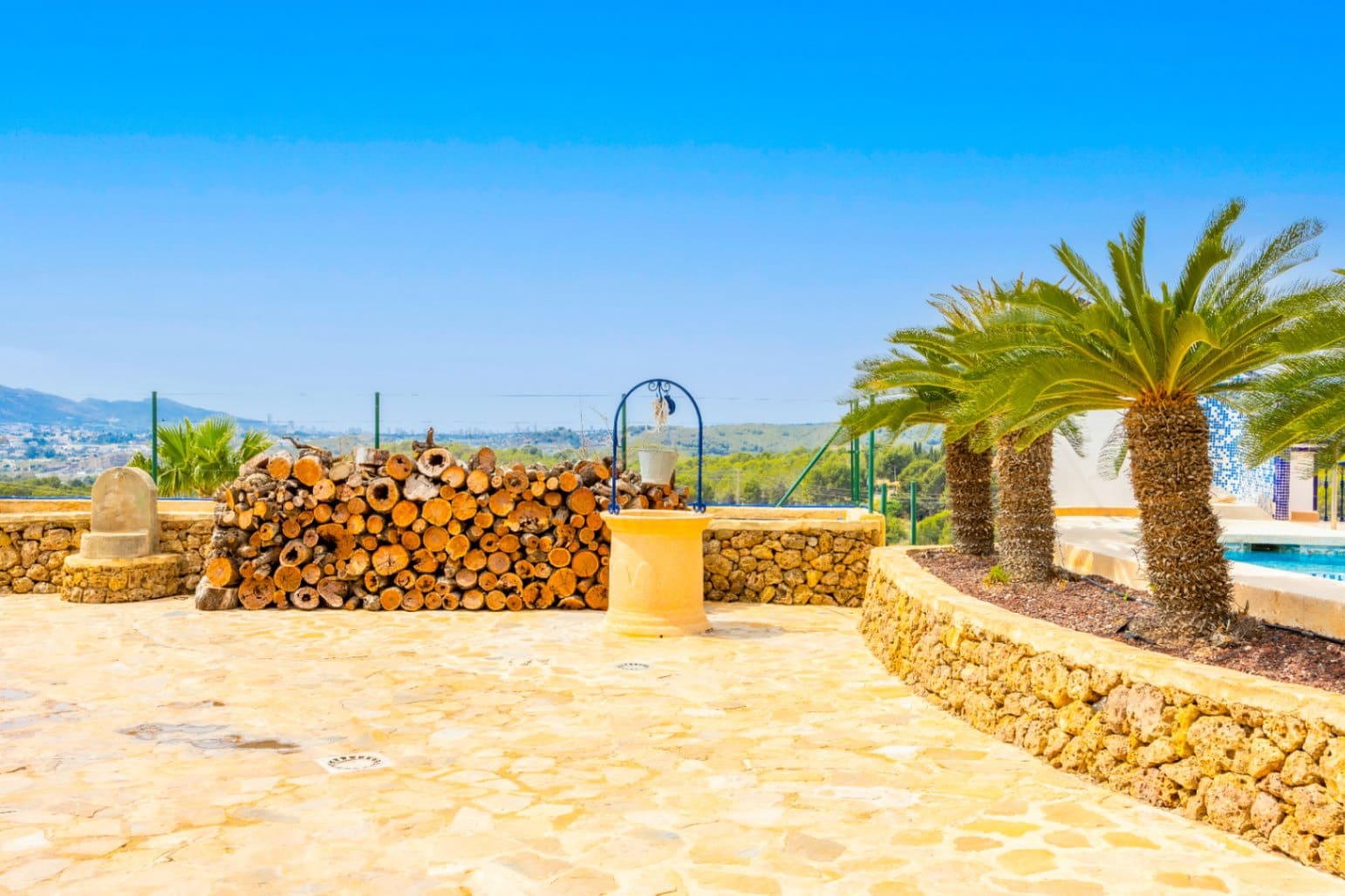 6 slaapkamer Villa te koop in Alhama Springs met zwembad garage - € 1.800.000 (Ref: 9328353)