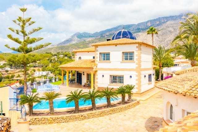 6 bedroom Villa for sale in Alhama Springs, Altea with pool garage - € 1,800,000 (Ref: 9328353)