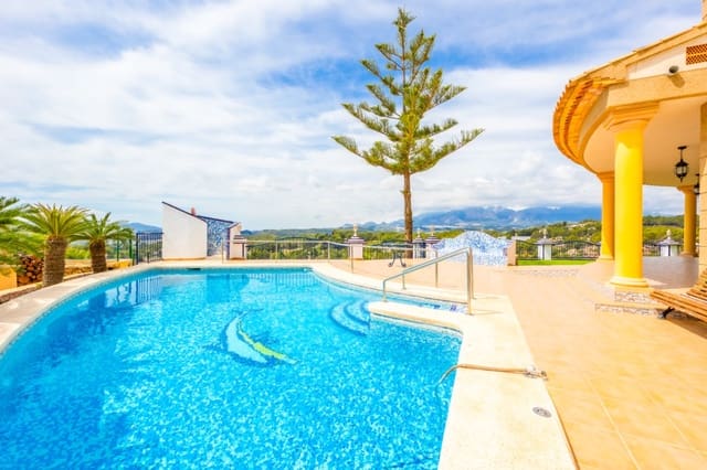 6 bedroom Villa for sale in Alhama Springs, Altea with pool garage - € 1,800,000 (Ref: 9328353)