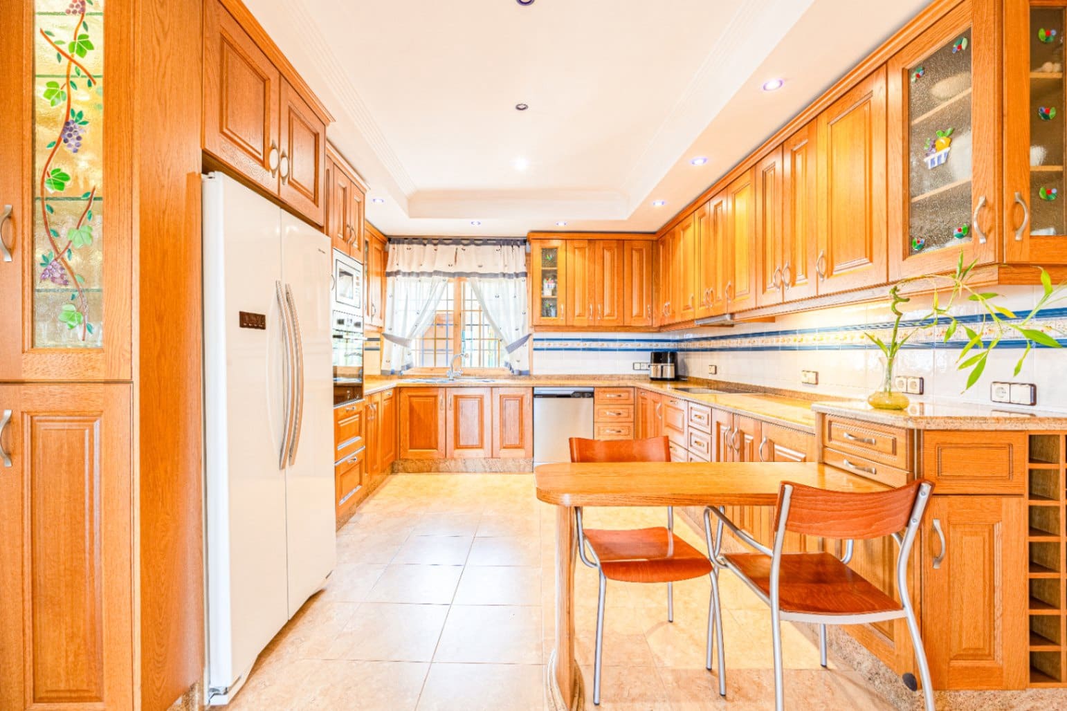 6 slaapkamer Villa te koop in Alhama Springs met zwembad garage - € 1.800.000 (Ref: 9328353)