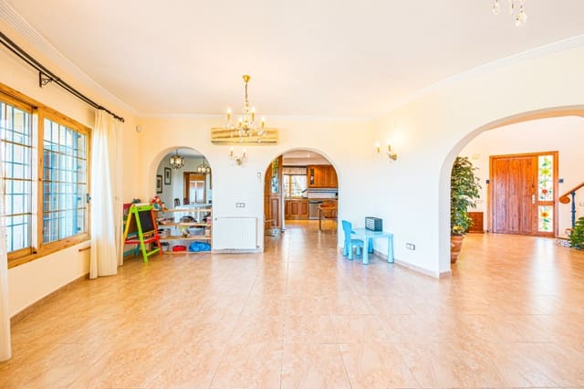 6 bedroom Villa for sale in Alhama Springs, Altea with pool garage - € 1,800,000 (Ref: 9328353)