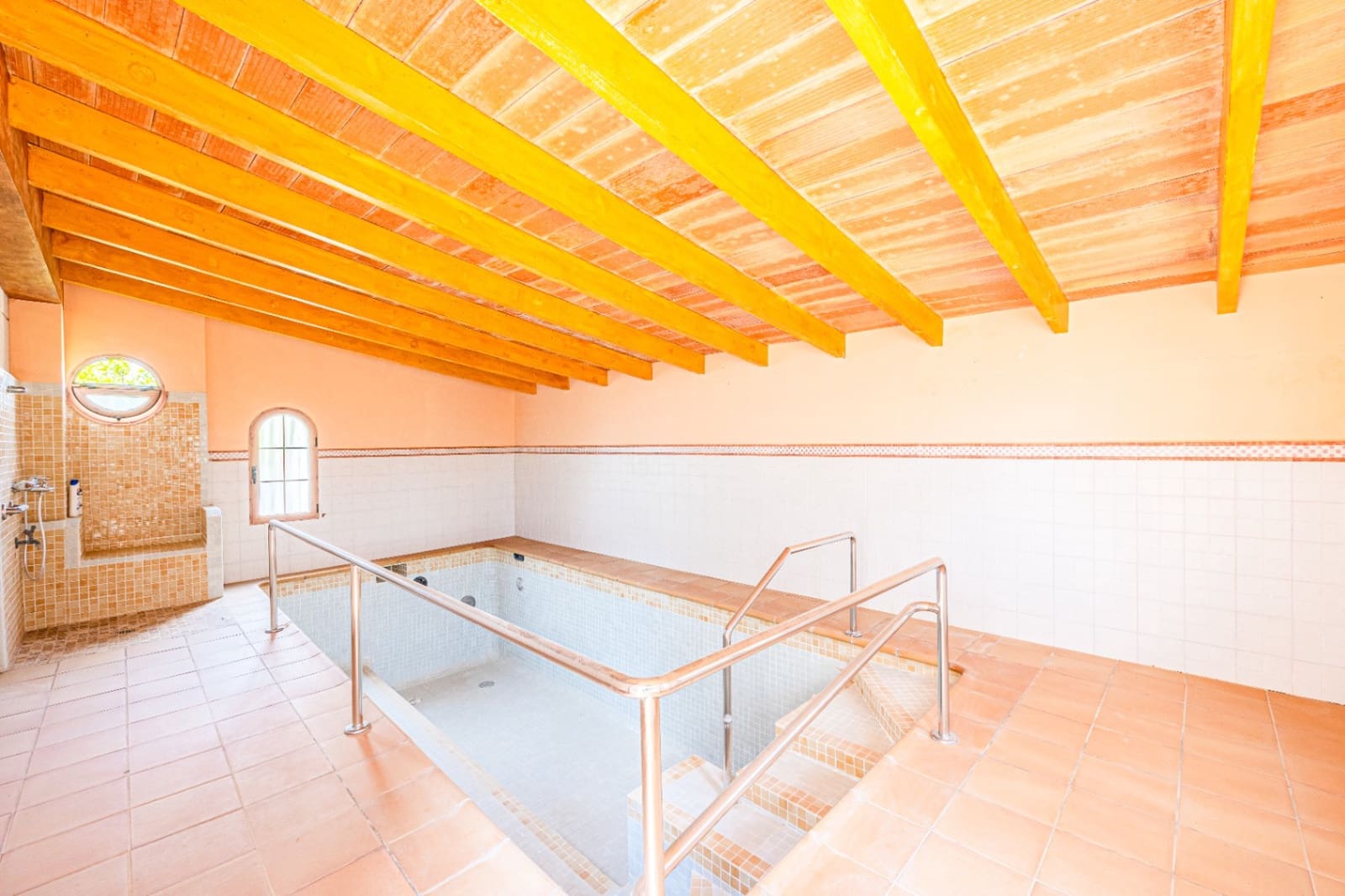 6 slaapkamer Villa te koop in Alhama Springs met zwembad garage - € 1.800.000 (Ref: 9328353)