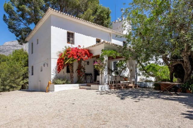 6 bedroom Villa for sale in Alhama Springs, Altea with pool garage - € 3,200,000 (Ref: 9328354)