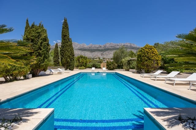 6 bedroom Villa for sale in Alhama Springs, Altea with pool garage - € 3,200,000 (Ref: 9328354)