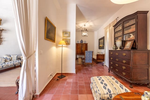 6 bedroom Villa for sale in Alhama Springs, Altea with pool garage - € 3,200,000 (Ref: 9328354)