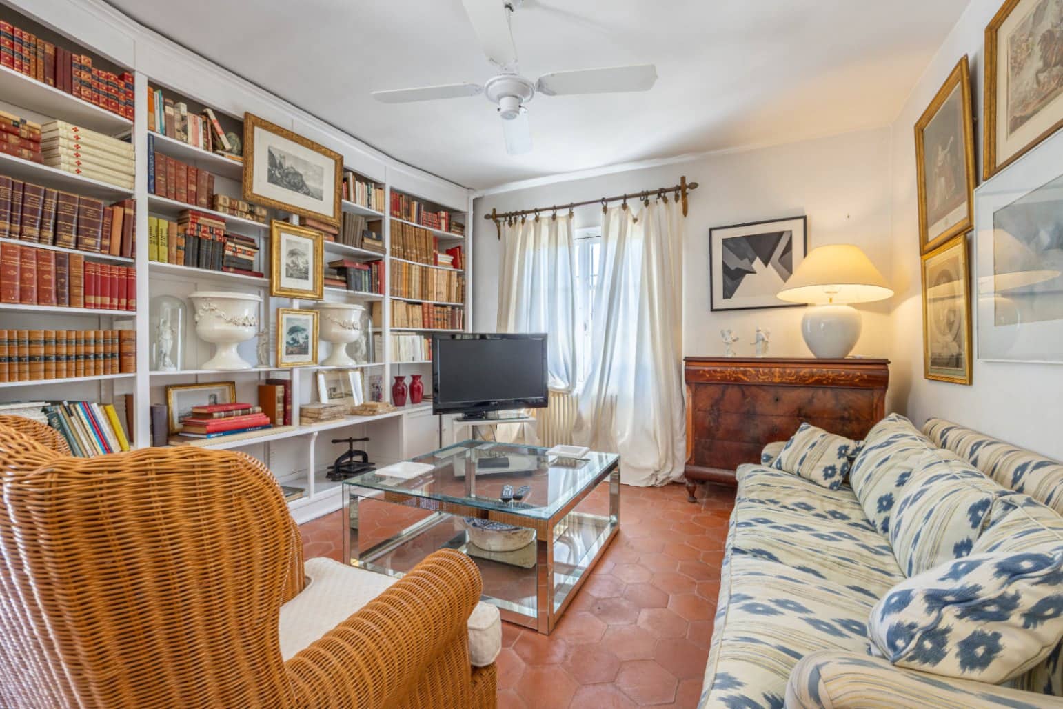 6 soverom Villa til salgs i Alhama Springs med svømmebasseng garasje - € 3 200 000 (Ref: 9328354)