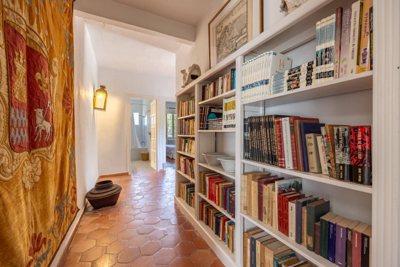 6 soverom Villa til salgs i Alhama Springs med svømmebasseng garasje - € 3 200 000 (Ref: 9328354)