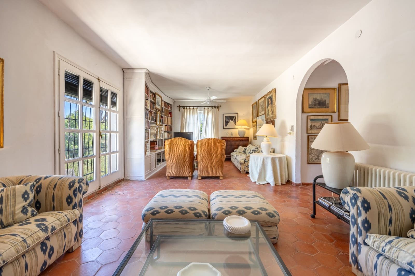 6 soverom Villa til salgs i Alhama Springs med svømmebasseng garasje - € 3 200 000 (Ref: 9328354)