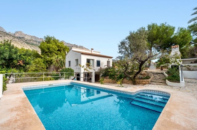 Chalet de 6 habitaciones en Altea en venta con piscina garaje - 740.000 € (Ref: 9328358)