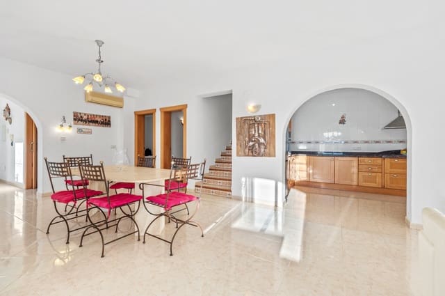 4 bedroom Villa for sale in Alhama Springs, Altea with pool garage - € 1,500,000 (Ref: 9328359)