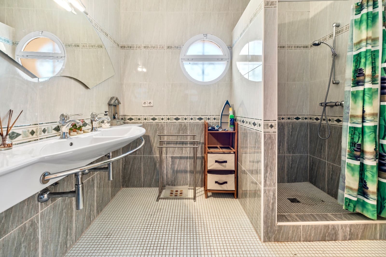 4 soverom Villa til salgs i Alhama Springs med svømmebasseng garasje - € 1 500 000 (Ref: 9328359)