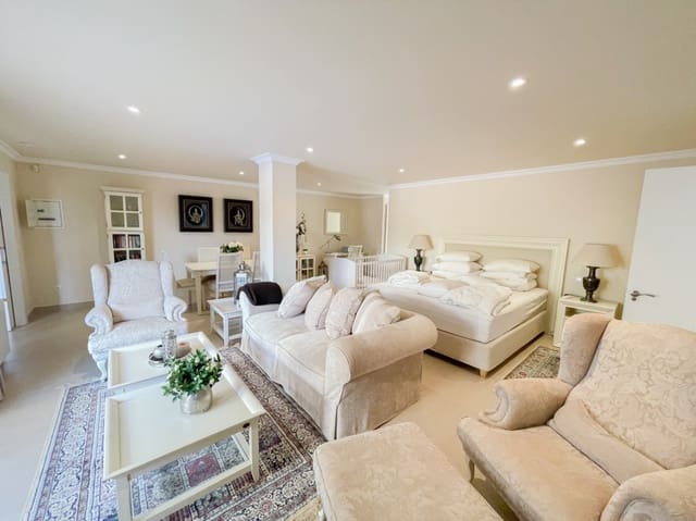 5 bedroom Villa for sale in Altea with pool garage - € 1,600,000 (Ref: 9328362)