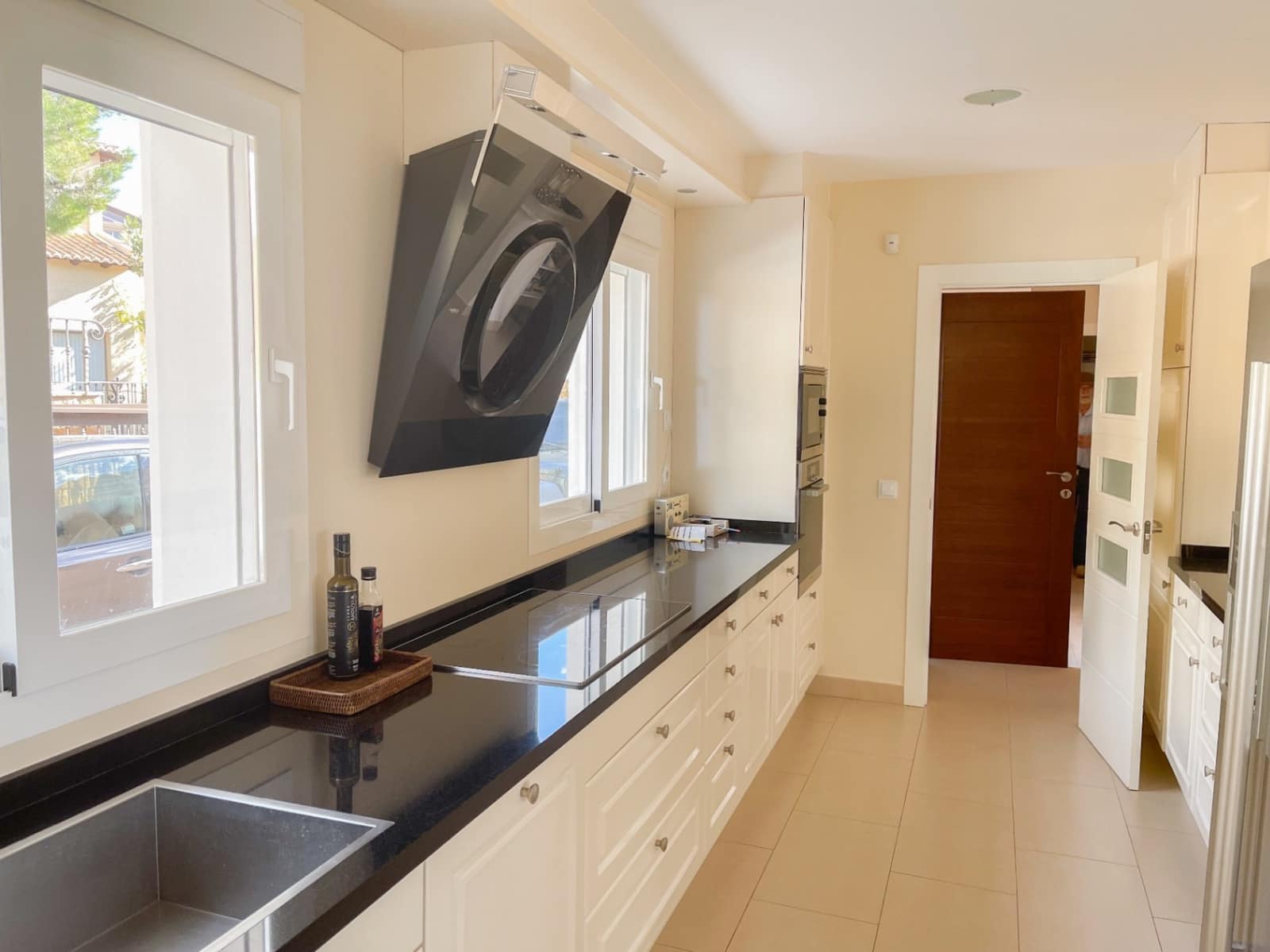 5 bedroom Villa for sale in Altea with pool garage - € 1,600,000 (Ref: 9328362)