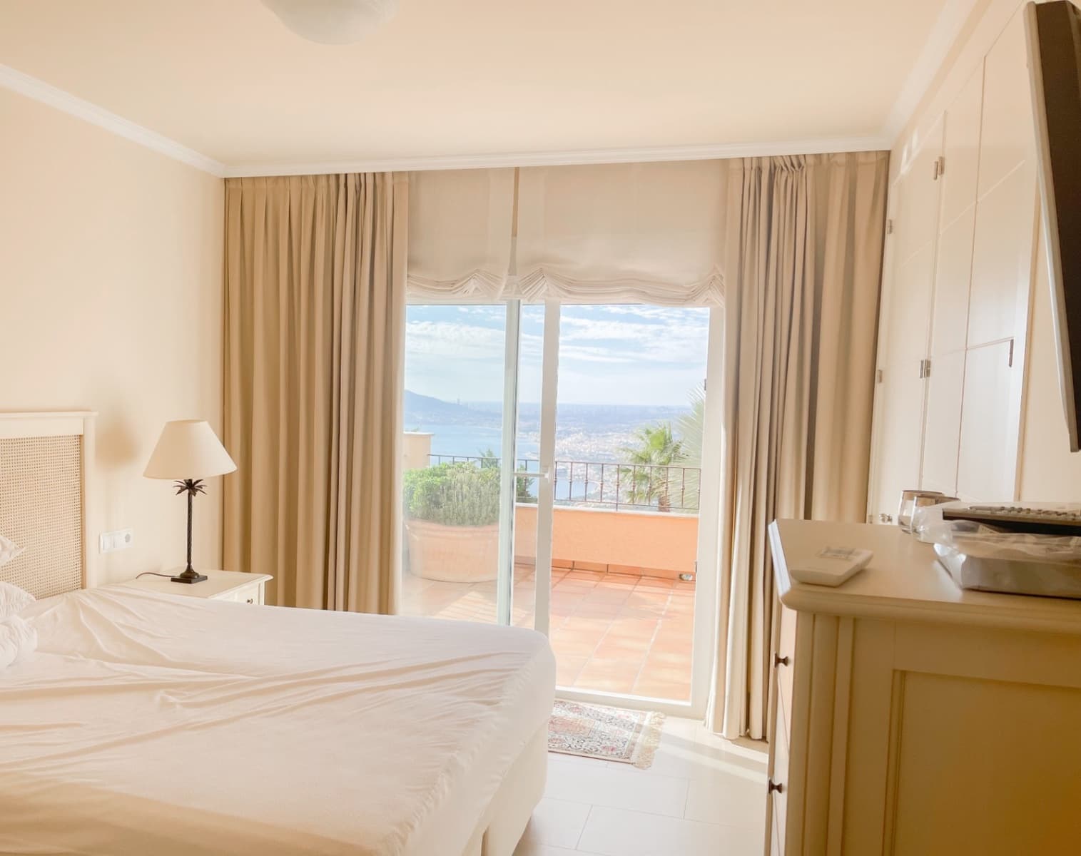 5 bedroom Villa for sale in Altea with pool garage - € 1,600,000 (Ref: 9328362)