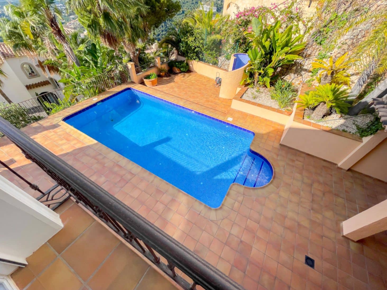 5 bedroom Villa for sale in Altea with pool garage - € 1,600,000 (Ref: 9328362)