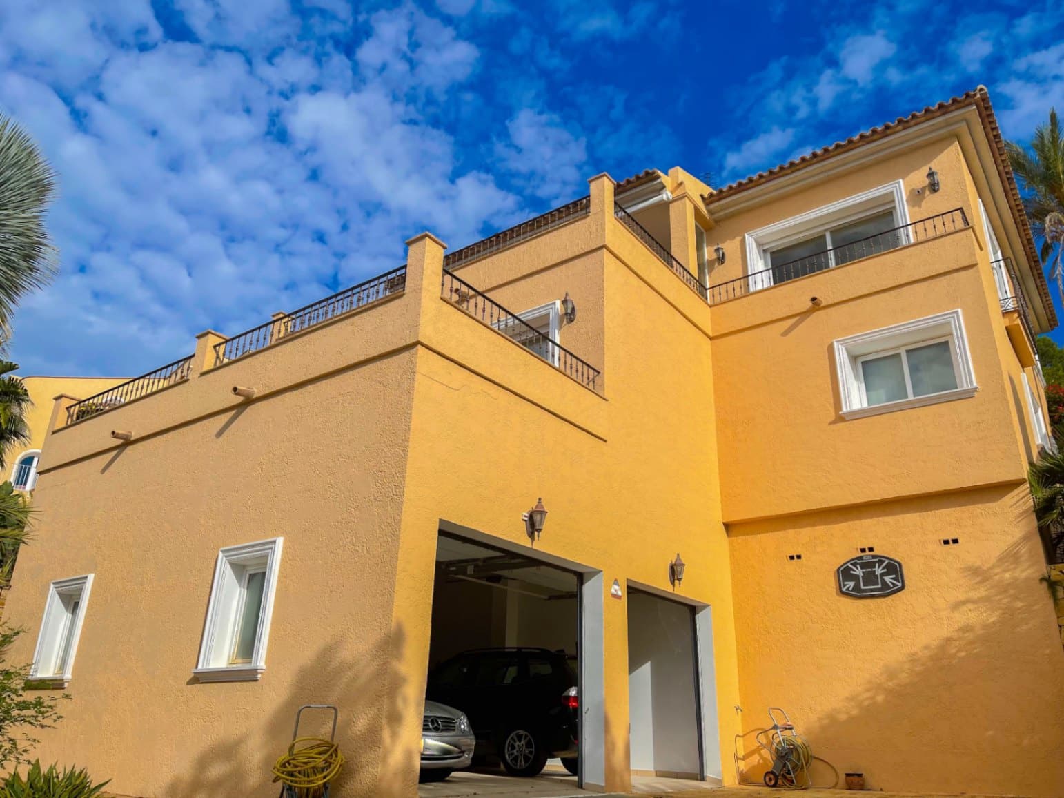 5 bedroom Villa for sale in Altea with pool garage - € 1,600,000 (Ref: 9328362)