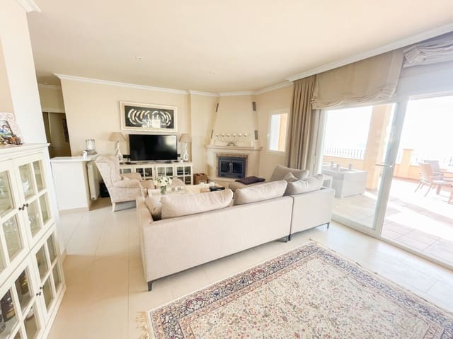 5 bedroom Villa for sale in Altea with pool garage - € 1,600,000 (Ref: 9328362)