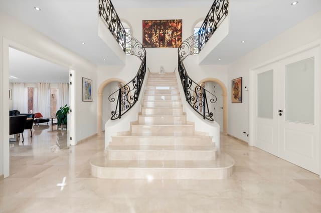 Chalet de 9 habitaciones en Altea en venta con piscina garaje - 2.950.000 € (Ref: 9328366)