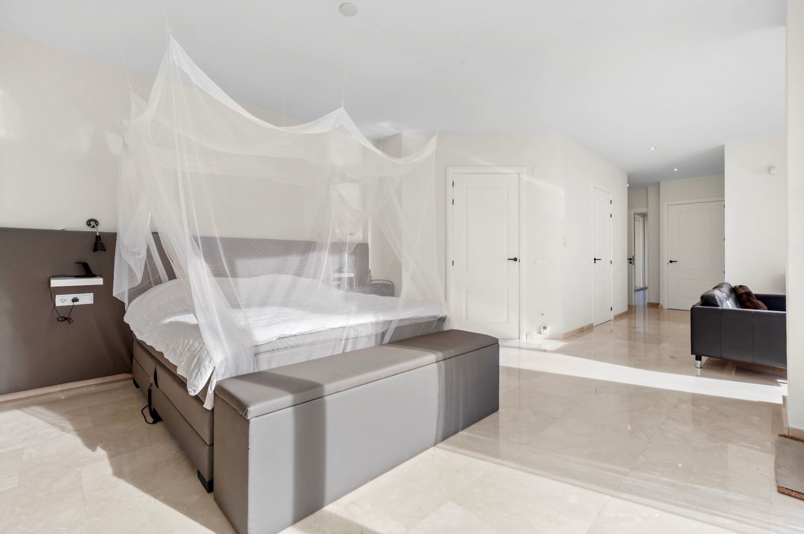 9 bedroom Villa for sale in Altea with pool garage - € 2,950,000 (Ref: 9328366)