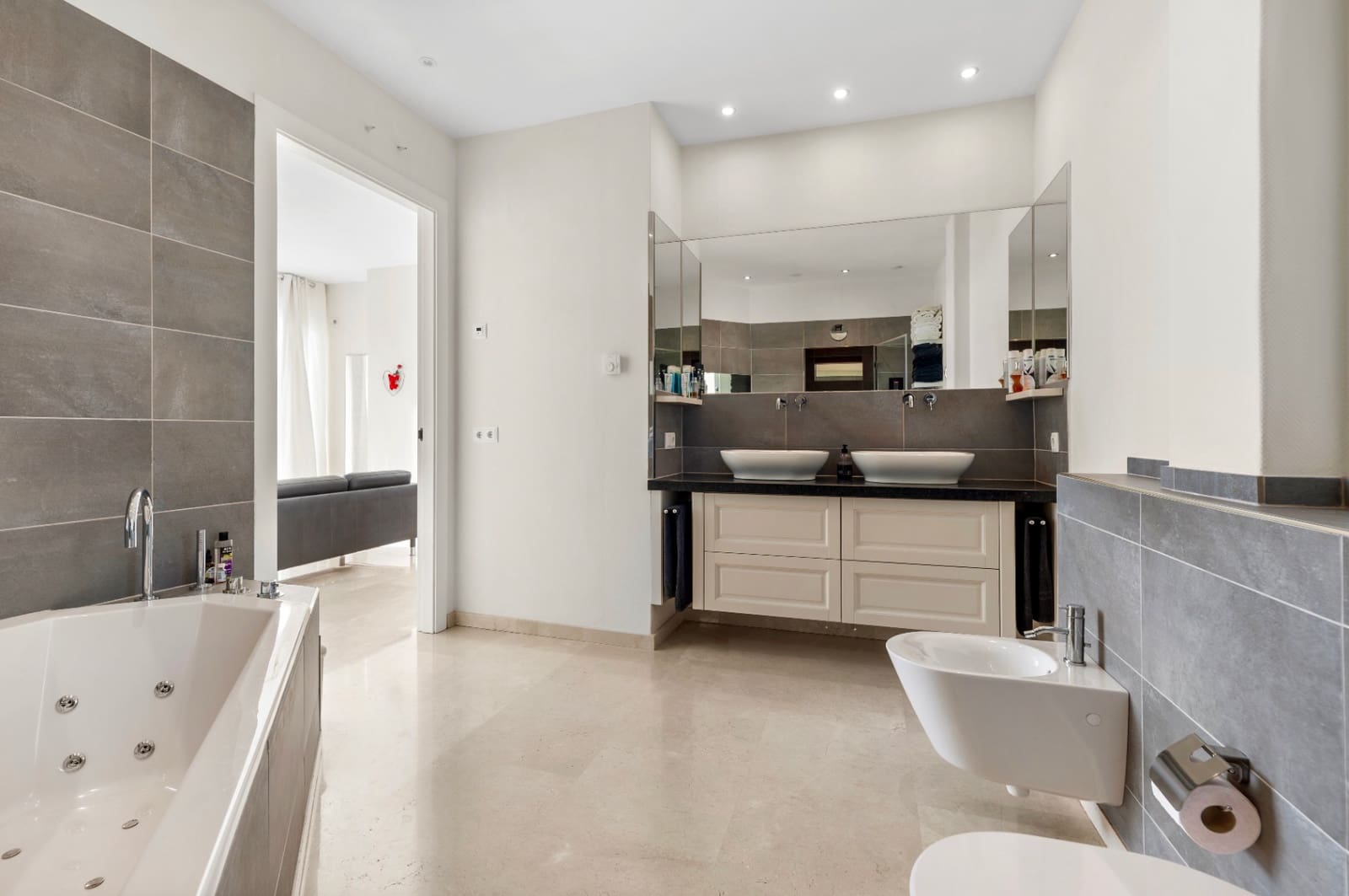 9 bedroom Villa for sale in Altea with pool garage - € 2,950,000 (Ref: 9328366)