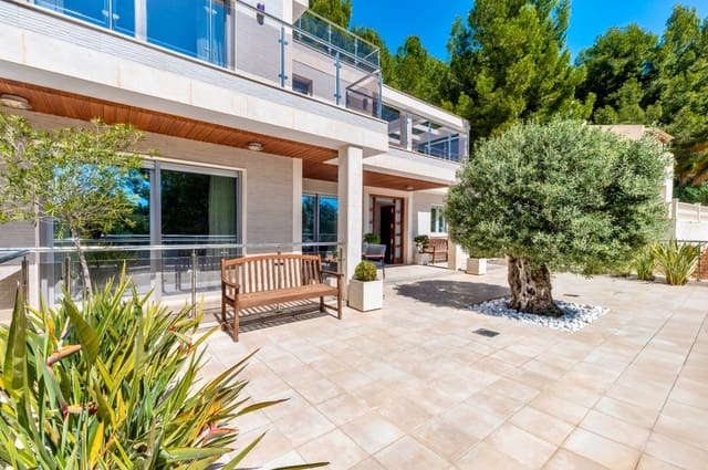 Chalet de 5 habitaciones en Altea en venta con piscina garaje - 1.300.000 € (Ref: 9328377)