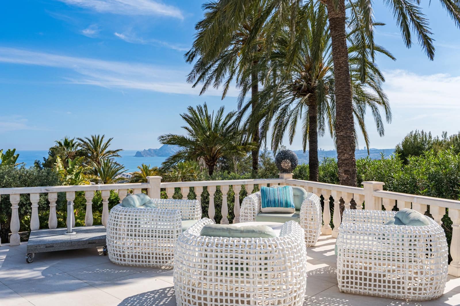 5 sypialnia Willa na sprzedaż w Altea z basenem garażem - 1 975 000 € (Ref: 9328383)