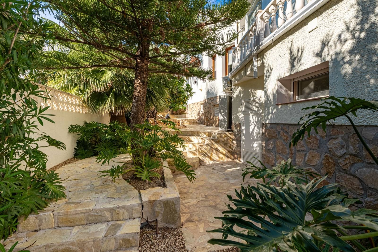 5 sypialnia Willa na sprzedaż w Altea z basenem garażem - 1 975 000 € (Ref: 9328383)