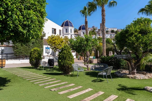 7 bedroom Villa for sale in Altea with pool - € 2,000,000 (Ref: 9328384)
